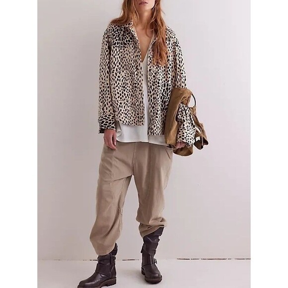 Free People We The Free Calico Flannel Shirt Top Snow Leopard Printed XL 286275 - Picture 2 of 9